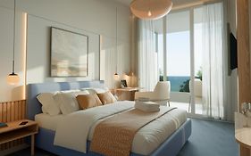Compass Hotel